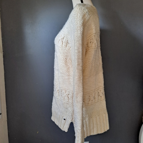 American Eagle Wool Blend chunky Knit Cream Color Crew Neck Pull Over Sw… - Picture 5 of 9